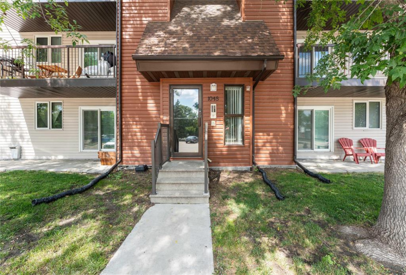1048 Bairdmore, 2 Bedrooms Bedrooms, 5 Rooms Rooms,Condominium,For Sale,Bairdmore