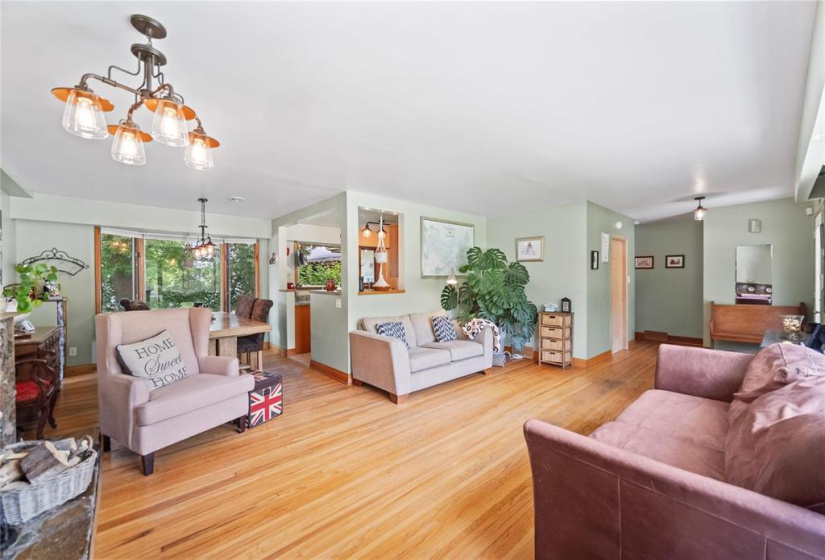 1 Dove, 4 Bedrooms Bedrooms, 15 Rooms Rooms,2 BathroomsBathrooms,Residential,For Sale,Dove