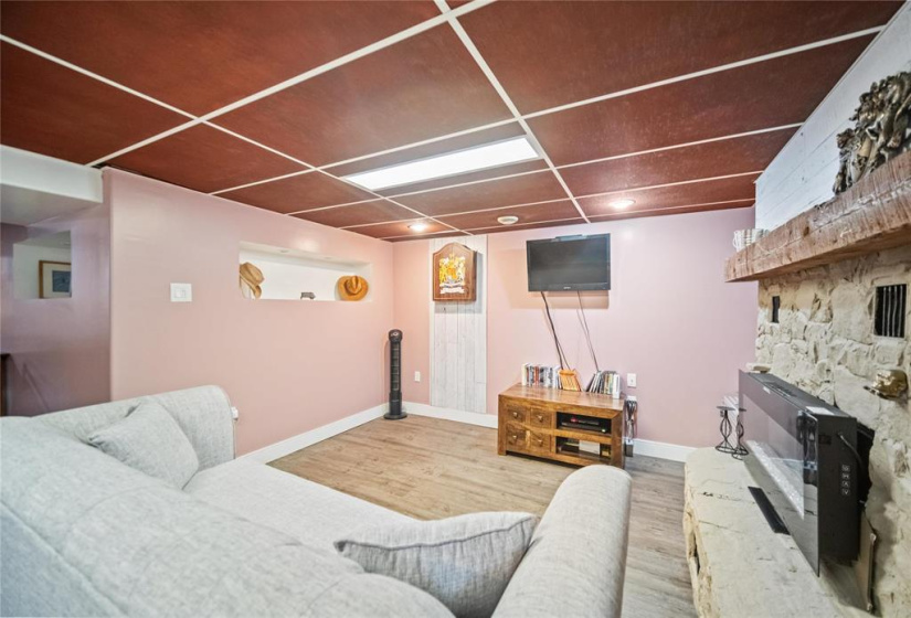 1 Dove, 4 Bedrooms Bedrooms, 15 Rooms Rooms,2 BathroomsBathrooms,Residential,For Sale,Dove