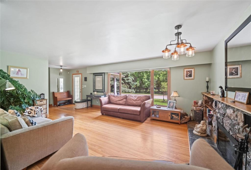 1 Dove, 4 Bedrooms Bedrooms, 15 Rooms Rooms,2 BathroomsBathrooms,Residential,For Sale,Dove