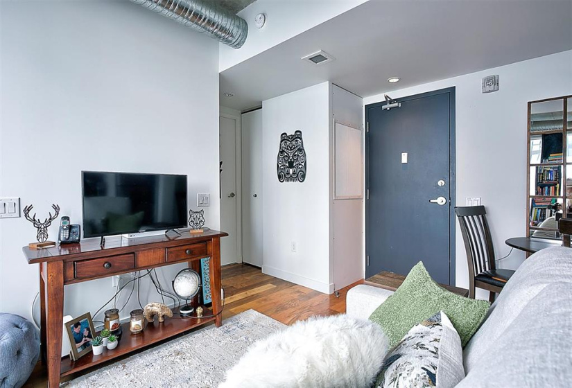 311 Hargrave, 1 Bedroom Bedrooms, 4 Rooms Rooms,1 BathroomBathrooms,Condominium,For Sale,Hargrave
