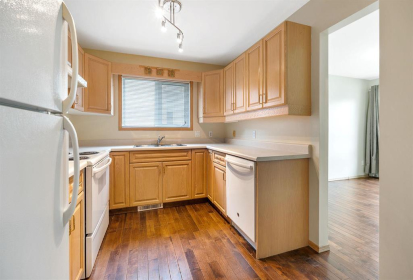 4025 Roblin, 2 Bedrooms Bedrooms, 11 Rooms Rooms,2 BathroomsBathrooms,Condominium,For Sale,Roblin