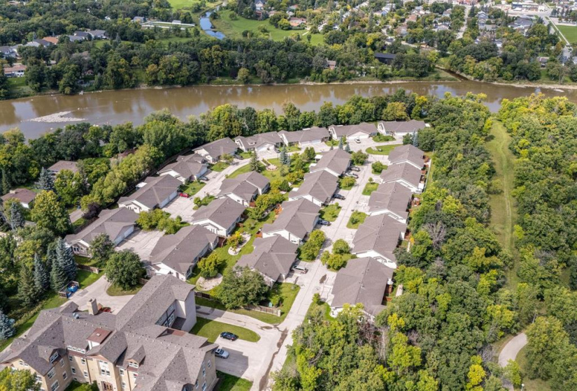 4025 Roblin, 2 Bedrooms Bedrooms, 11 Rooms Rooms,2 BathroomsBathrooms,Condominium,For Sale,Roblin