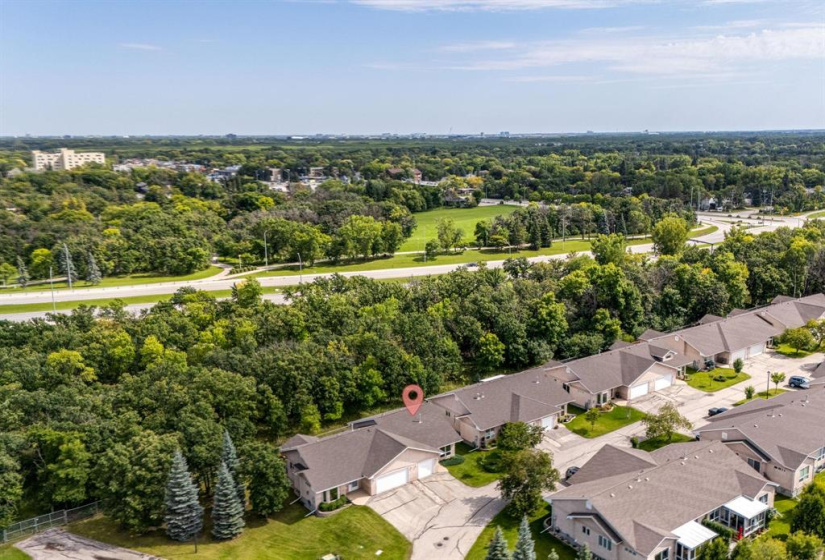 4025 Roblin, 2 Bedrooms Bedrooms, 11 Rooms Rooms,2 BathroomsBathrooms,Condominium,For Sale,Roblin
