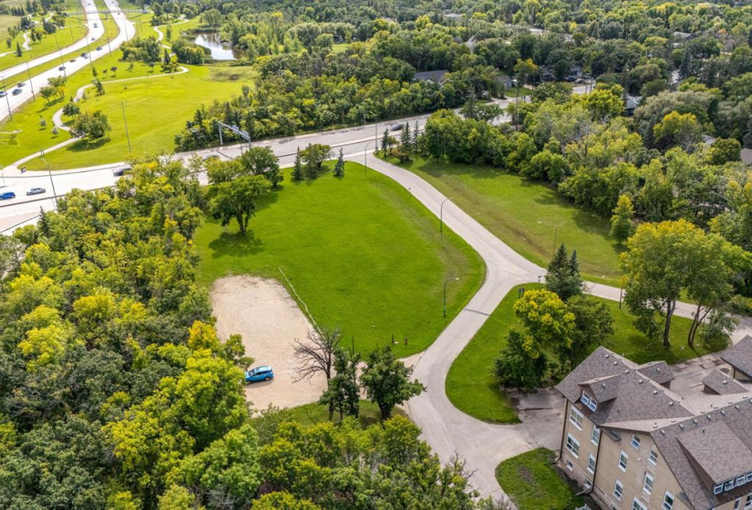 4025 Roblin, 2 Bedrooms Bedrooms, 11 Rooms Rooms,2 BathroomsBathrooms,Condominium,For Sale,Roblin