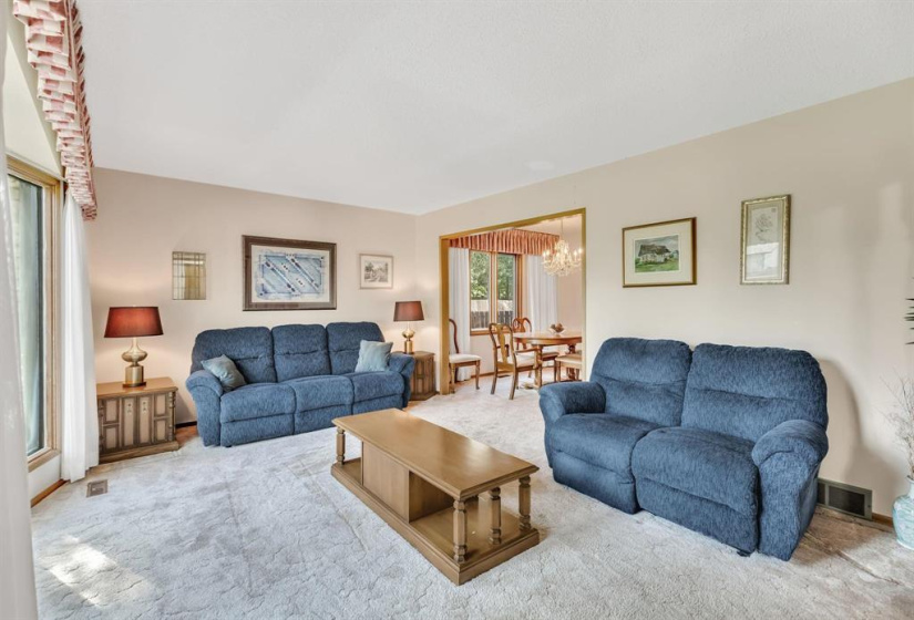 67 Driftwood, 3 Bedrooms Bedrooms, 12 Rooms Rooms,3 BathroomsBathrooms,Residential,For Sale,Driftwood