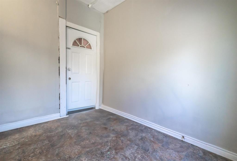 660 Furby, 4 Bedrooms Bedrooms, 13 Rooms Rooms,2 BathroomsBathrooms,Residential,For Sale,Furby