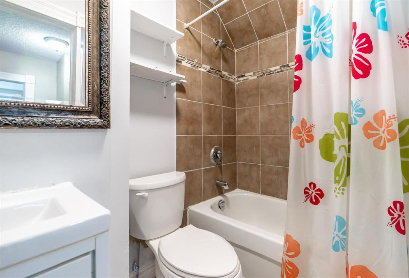 660 Furby, 4 Bedrooms Bedrooms, 13 Rooms Rooms,2 BathroomsBathrooms,Residential,For Sale,Furby