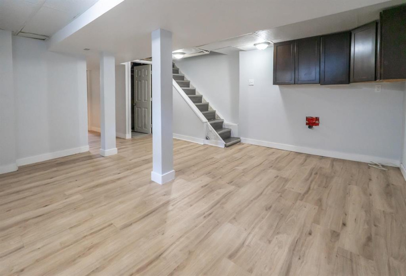 660 Furby, 4 Bedrooms Bedrooms, 13 Rooms Rooms,2 BathroomsBathrooms,Residential,For Sale,Furby