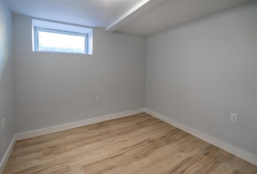 660 Furby, 4 Bedrooms Bedrooms, 13 Rooms Rooms,2 BathroomsBathrooms,Residential,For Sale,Furby