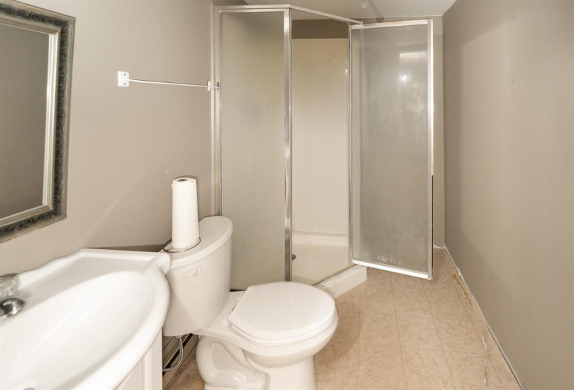 15 Oak, 4 Bedrooms Bedrooms, 11 Rooms Rooms,2 BathroomsBathrooms,Residential,For Sale,Oak