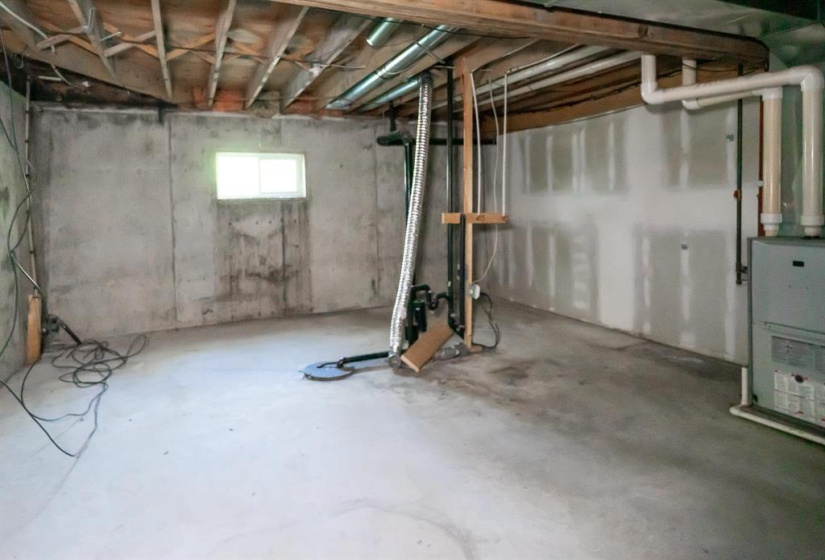 15 Oak, 4 Bedrooms Bedrooms, 11 Rooms Rooms,2 BathroomsBathrooms,Residential,For Sale,Oak