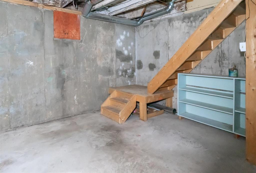 15 Oak, 4 Bedrooms Bedrooms, 11 Rooms Rooms,2 BathroomsBathrooms,Residential,For Sale,Oak