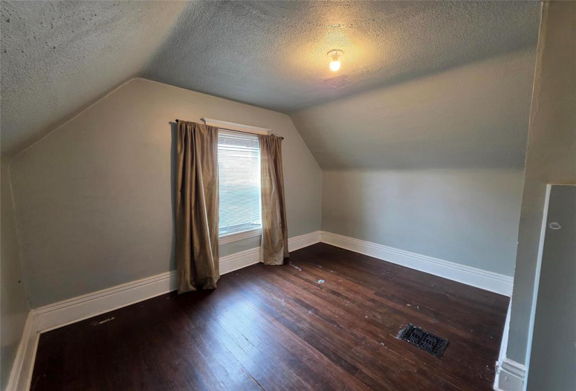 770 Ingersoll, 3 Bedrooms Bedrooms, 9 Rooms Rooms,2 BathroomsBathrooms,Residential,For Sale,Ingersoll