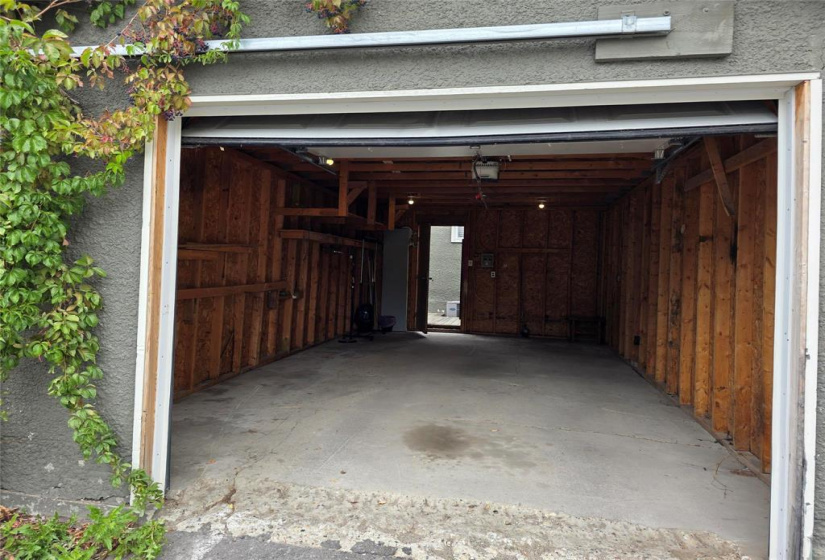 770 Ingersoll, 3 Bedrooms Bedrooms, 9 Rooms Rooms,2 BathroomsBathrooms,Residential,For Sale,Ingersoll