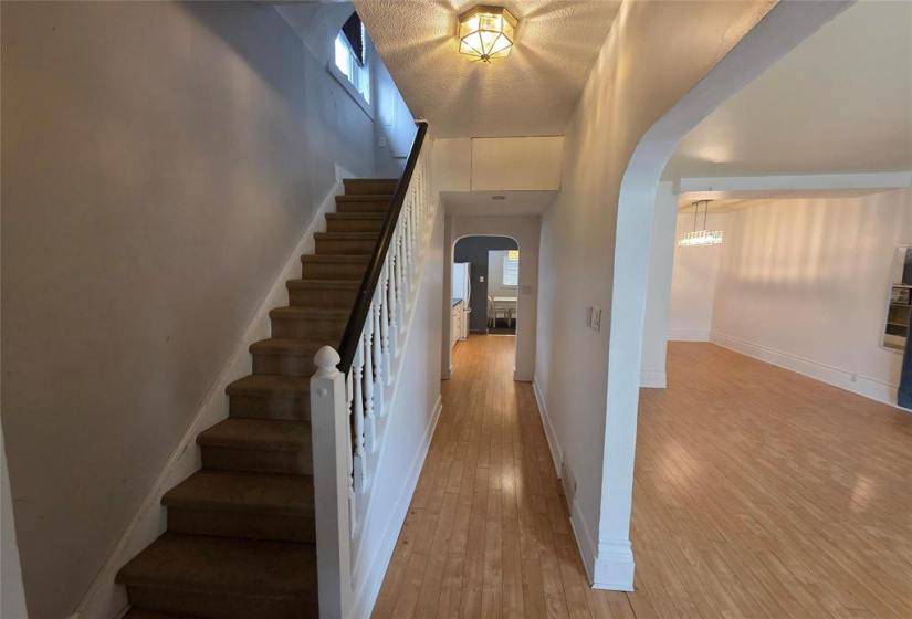 770 Ingersoll, 3 Bedrooms Bedrooms, 9 Rooms Rooms,2 BathroomsBathrooms,Residential,For Sale,Ingersoll