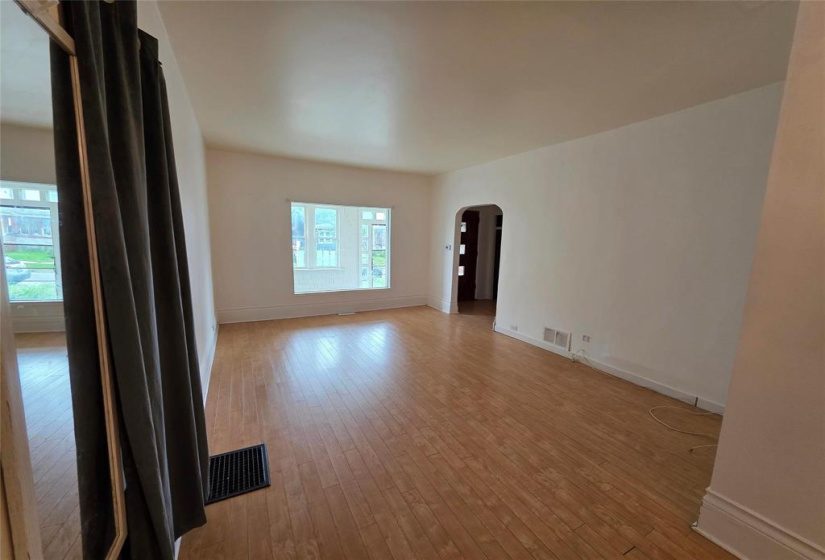 770 Ingersoll, 3 Bedrooms Bedrooms, 9 Rooms Rooms,2 BathroomsBathrooms,Residential,For Sale,Ingersoll