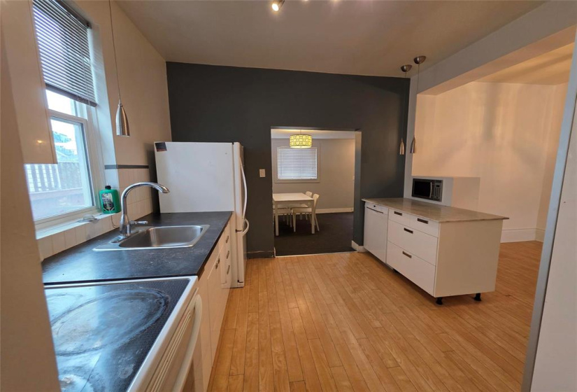 770 Ingersoll, 3 Bedrooms Bedrooms, 9 Rooms Rooms,2 BathroomsBathrooms,Residential,For Sale,Ingersoll