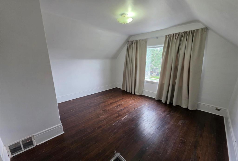 770 Ingersoll, 3 Bedrooms Bedrooms, 9 Rooms Rooms,2 BathroomsBathrooms,Residential,For Sale,Ingersoll
