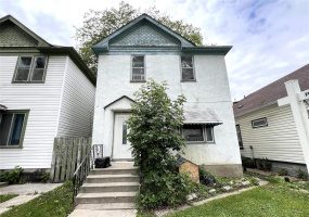 558 Beverley, 4 Bedrooms Bedrooms, 9 Rooms Rooms,2 BathroomsBathrooms,Residential,For Sale,Beverley