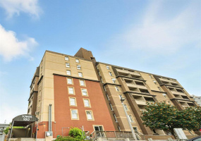180 Beliveau, 2 Bedrooms Bedrooms, 7 Rooms Rooms,1 BathroomBathrooms,Condominium,For Sale,Beliveau