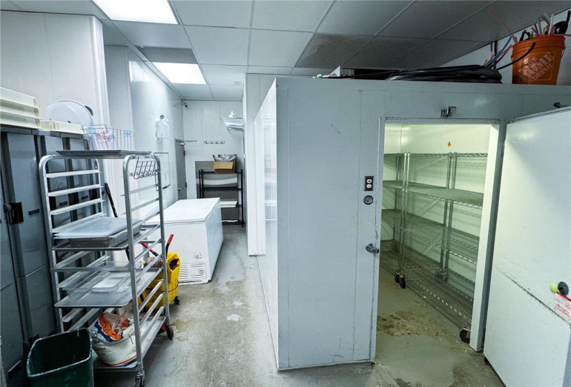 2188 Mcphillips, ,Industrial/comm/investmnt,For Sale,Mcphillips