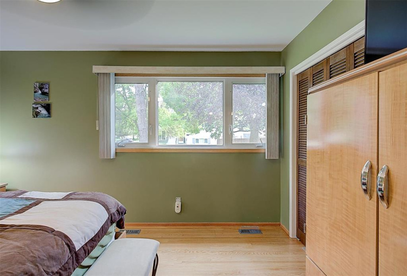 53 Hollingsworth, 4 Bedrooms Bedrooms, 14 Rooms Rooms,2 BathroomsBathrooms,Residential,For Sale,Hollingsworth