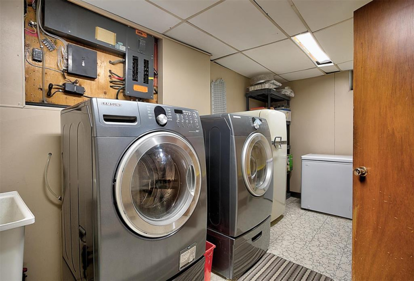 laundry/ utility