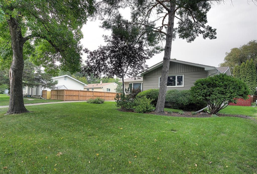 53 Hollingsworth, 4 Bedrooms Bedrooms, 14 Rooms Rooms,2 BathroomsBathrooms,Residential,For Sale,Hollingsworth