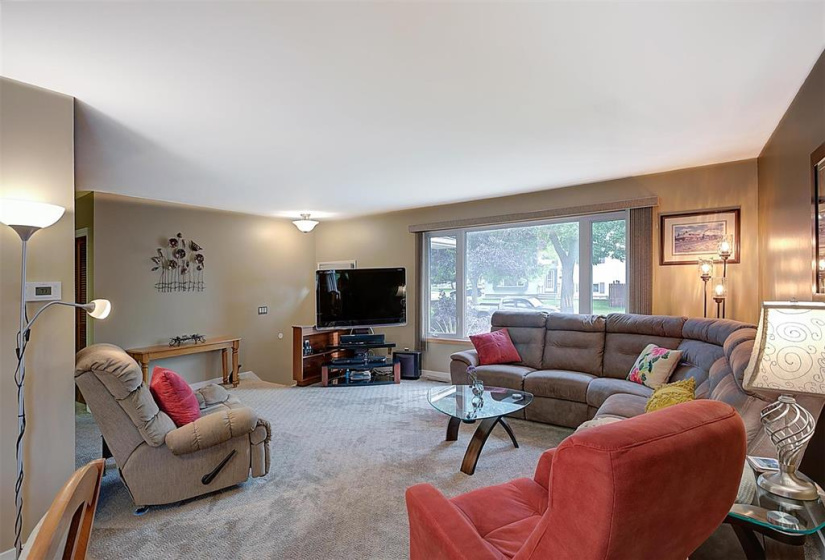 53 Hollingsworth, 4 Bedrooms Bedrooms, 14 Rooms Rooms,2 BathroomsBathrooms,Residential,For Sale,Hollingsworth