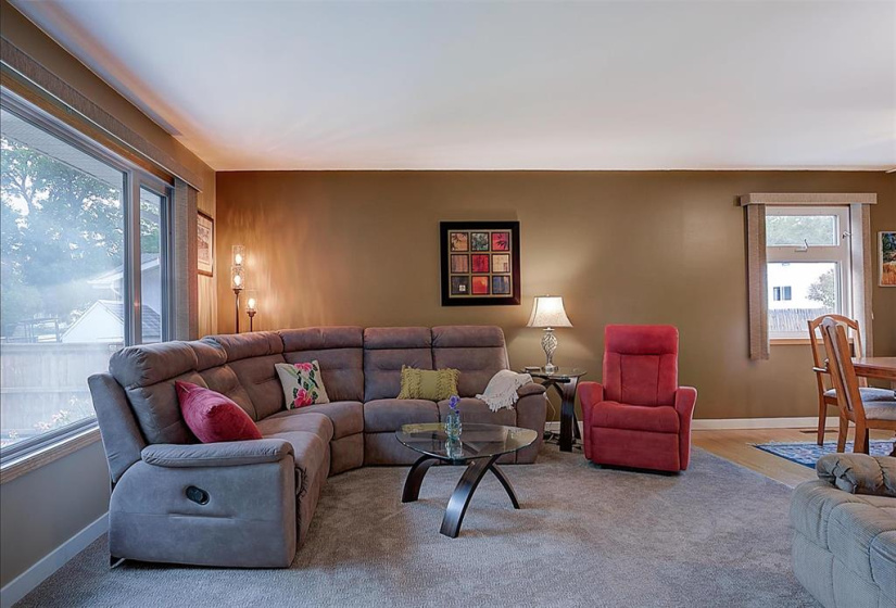 53 Hollingsworth, 4 Bedrooms Bedrooms, 14 Rooms Rooms,2 BathroomsBathrooms,Residential,For Sale,Hollingsworth