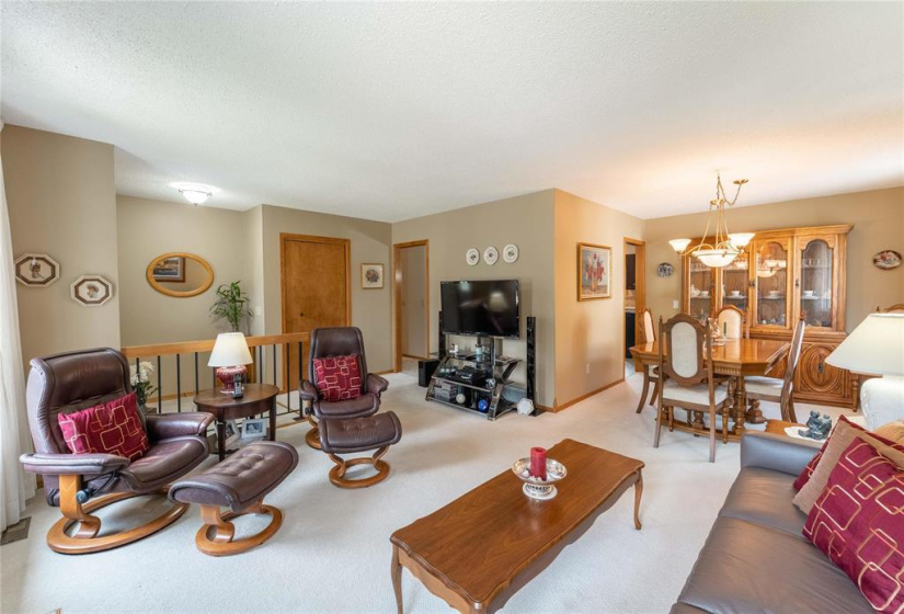 75 Brentlawn, 4 Bedrooms Bedrooms, 15 Rooms Rooms,3 BathroomsBathrooms,Residential,For Sale,Brentlawn