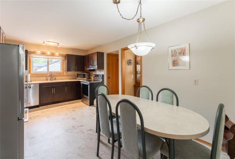 75 Brentlawn, 4 Bedrooms Bedrooms, 15 Rooms Rooms,3 BathroomsBathrooms,Residential,For Sale,Brentlawn