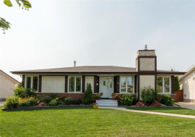 75 Brentlawn, 4 Bedrooms Bedrooms, 15 Rooms Rooms,3 BathroomsBathrooms,Residential,For Sale,Brentlawn