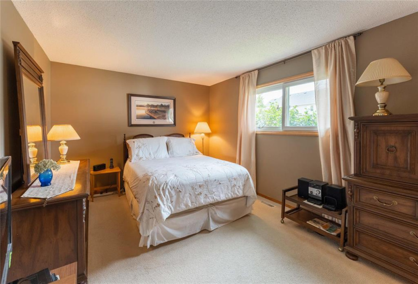 75 Brentlawn, 4 Bedrooms Bedrooms, 15 Rooms Rooms,3 BathroomsBathrooms,Residential,For Sale,Brentlawn