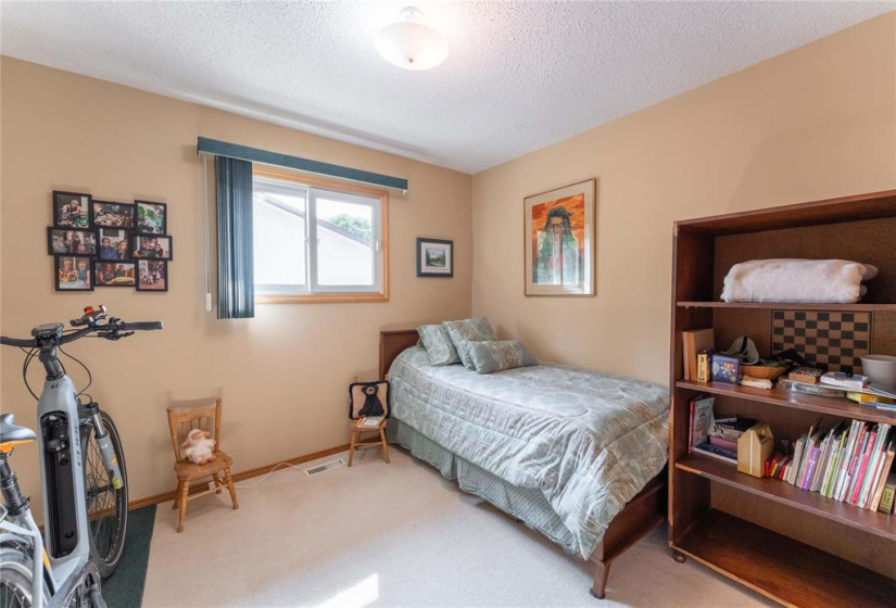 75 Brentlawn, 4 Bedrooms Bedrooms, 15 Rooms Rooms,3 BathroomsBathrooms,Residential,For Sale,Brentlawn