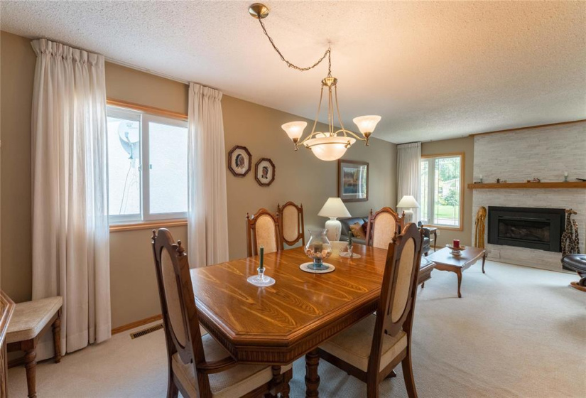 75 Brentlawn, 4 Bedrooms Bedrooms, 15 Rooms Rooms,3 BathroomsBathrooms,Residential,For Sale,Brentlawn