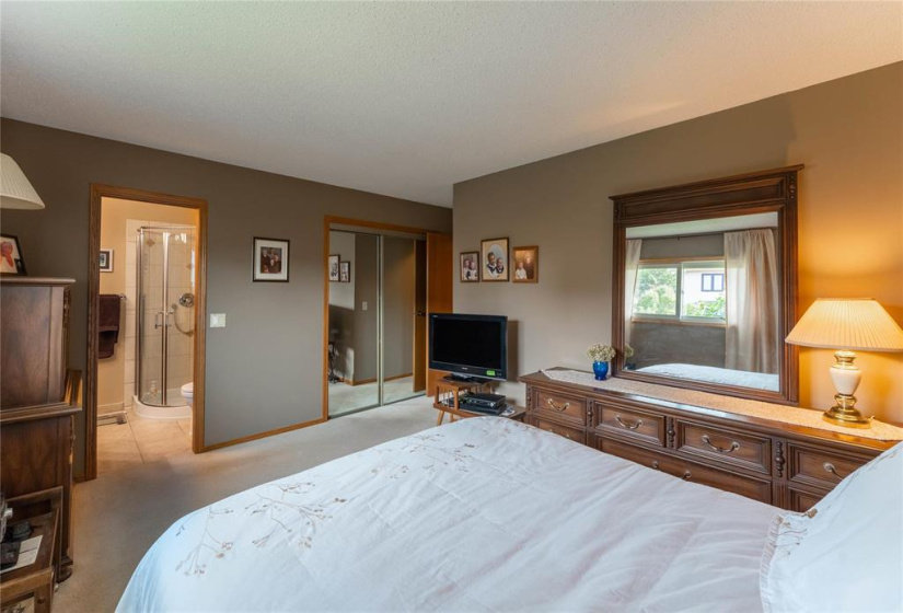 75 Brentlawn, 4 Bedrooms Bedrooms, 15 Rooms Rooms,3 BathroomsBathrooms,Residential,For Sale,Brentlawn