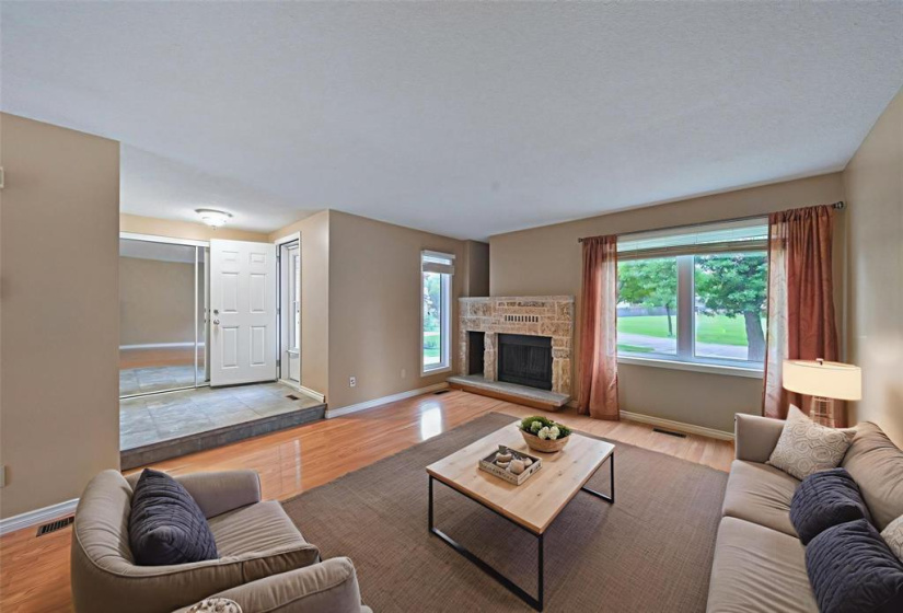 102 Tranquil, 3 Bedrooms Bedrooms, 13 Rooms Rooms,2 BathroomsBathrooms,Residential,For Sale,Tranquil
