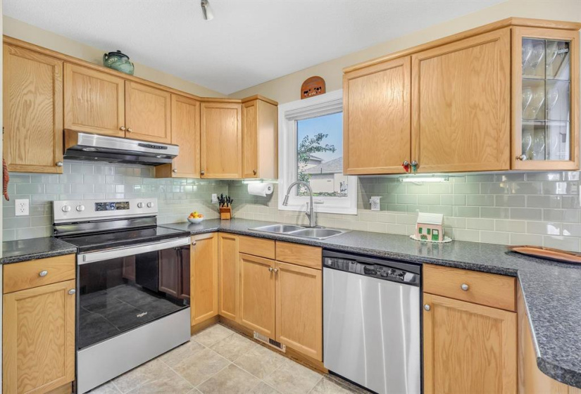 87 Baisinger, 5 Bedrooms Bedrooms, 14 Rooms Rooms,2 BathroomsBathrooms,Residential,For Sale,Baisinger