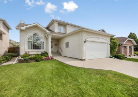 87 Baisinger, 5 Bedrooms Bedrooms, 14 Rooms Rooms,2 BathroomsBathrooms,Residential,For Sale,Baisinger