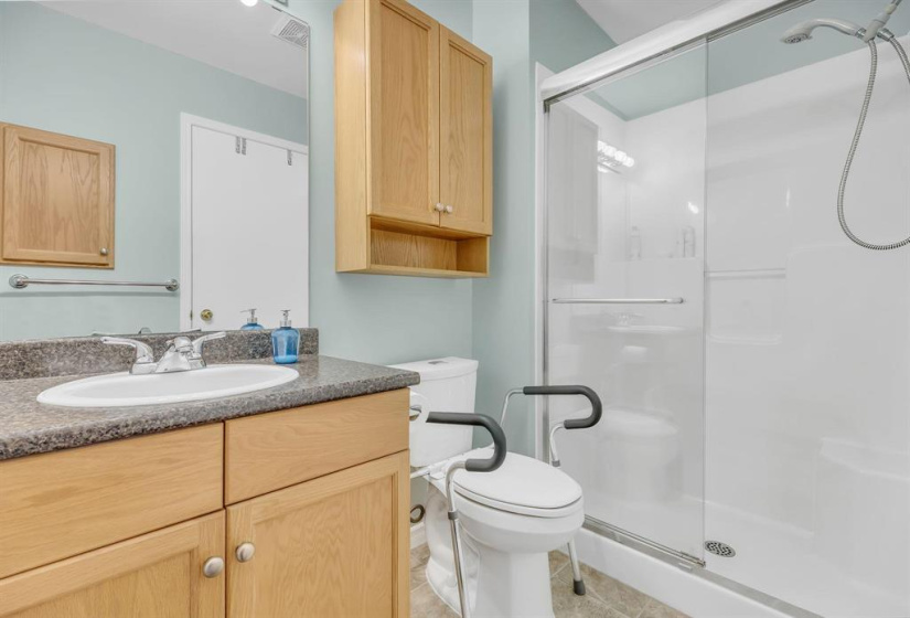 87 Baisinger, 5 Bedrooms Bedrooms, 14 Rooms Rooms,2 BathroomsBathrooms,Residential,For Sale,Baisinger