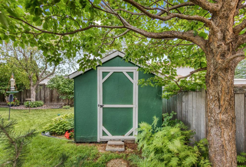 87 Baisinger, 5 Bedrooms Bedrooms, 14 Rooms Rooms,2 BathroomsBathrooms,Residential,For Sale,Baisinger