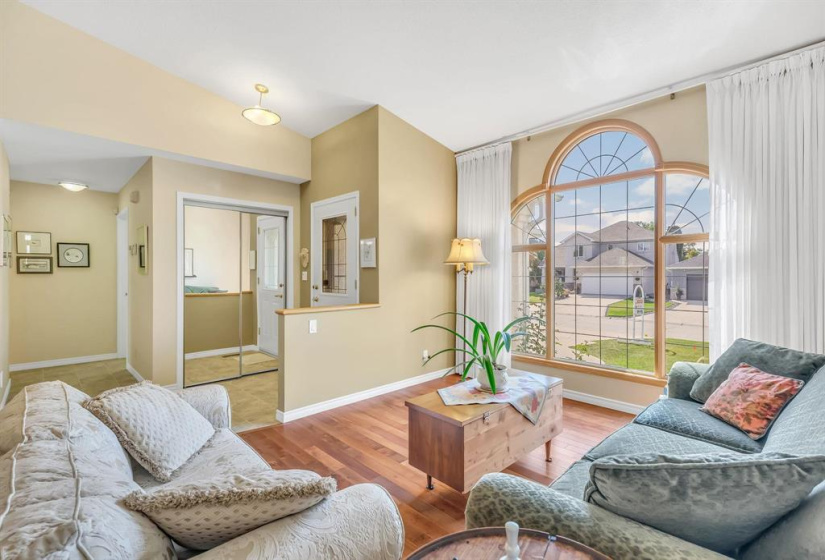 87 Baisinger, 5 Bedrooms Bedrooms, 14 Rooms Rooms,2 BathroomsBathrooms,Residential,For Sale,Baisinger