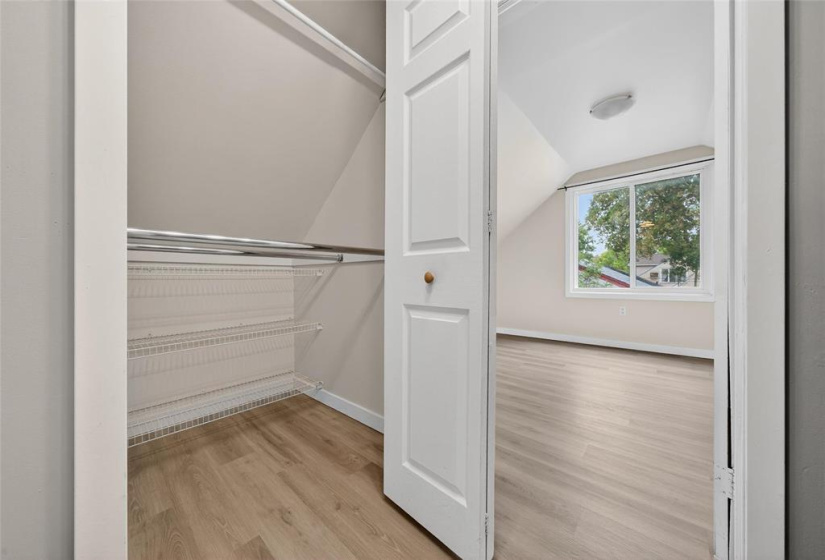 1080 Fleet, 2 Bedrooms Bedrooms, 7 Rooms Rooms,1 BathroomBathrooms,Residential,For Sale,Fleet