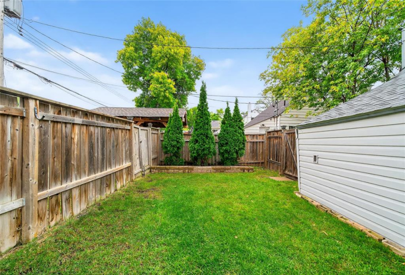 1080 Fleet, 2 Bedrooms Bedrooms, 7 Rooms Rooms,1 BathroomBathrooms,Residential,For Sale,Fleet