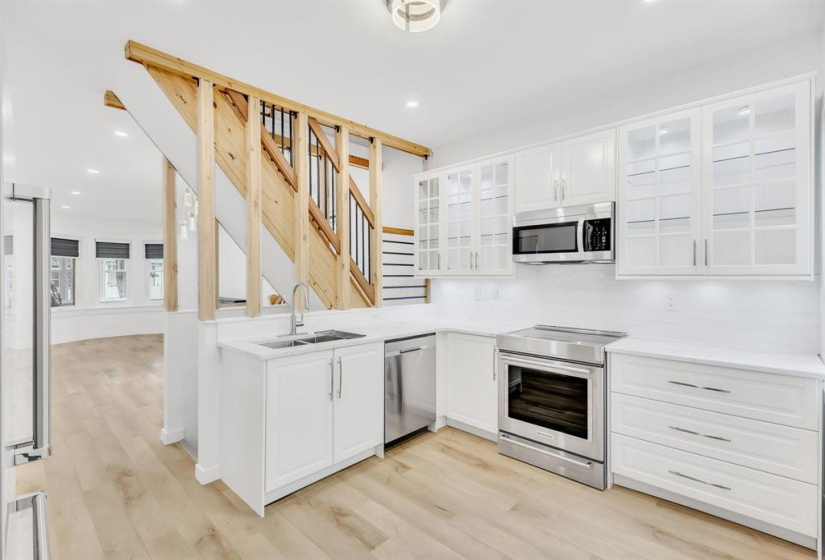 522 Hethrington, 3 Bedrooms Bedrooms, 7 Rooms Rooms,1 BathroomBathrooms,Residential,For Sale,Hethrington