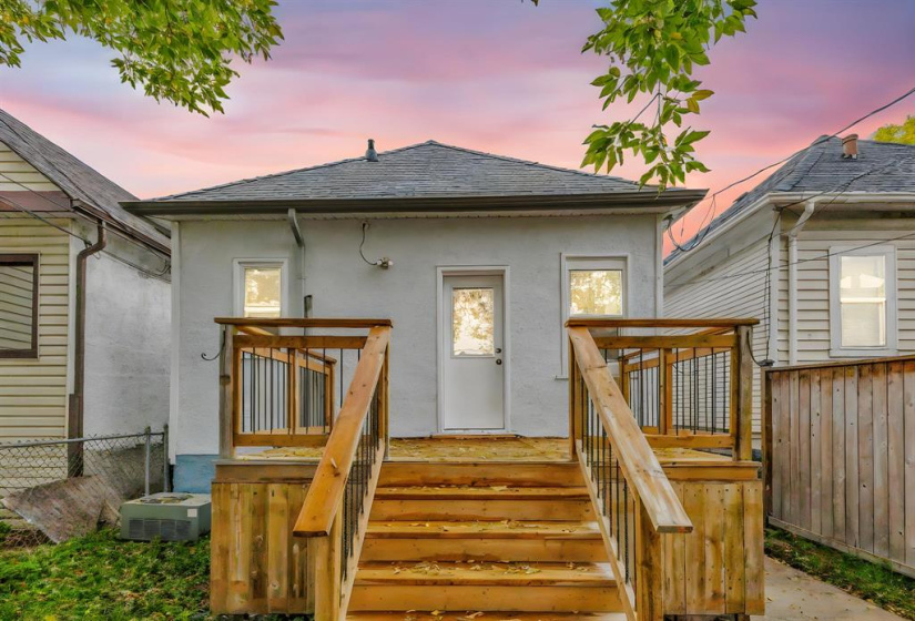 522 Hethrington, 3 Bedrooms Bedrooms, 7 Rooms Rooms,1 BathroomBathrooms,Residential,For Sale,Hethrington