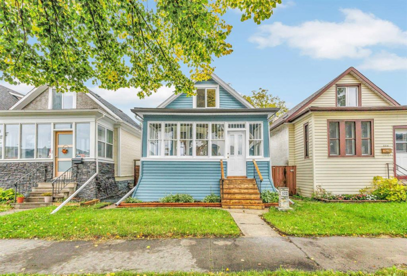 522 Hethrington, 3 Bedrooms Bedrooms, 7 Rooms Rooms,1 BathroomBathrooms,Residential,For Sale,Hethrington