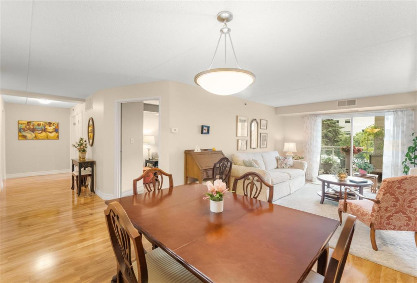 500 Tache, 2 Bedrooms Bedrooms, 8 Rooms Rooms,2 BathroomsBathrooms,Condominium,For Sale,Tache